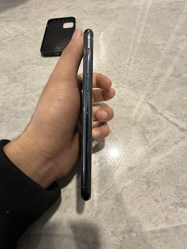 Apple iPhone: IPhone 11 Pro, Б/у — 8