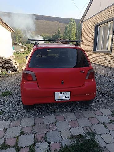 прадо 2010: Toyota Vitz: 1999 г., 1 л, Автомат, Бензин, Хэтчбэк — 2
