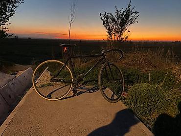 Городские велосипеды: Фикс-байк/трековый велосипед - Рама: стальная, классическая геометрия — 8