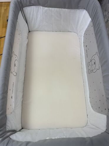 Beşiklər: Oğlan və qız üçün, Dördbucaq, Beşik, Dəst ilə, Matras ilə, Yellənmə mexanizm ilə — 3