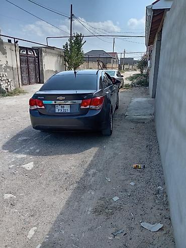 cevrolet cruz: Chevrolet Cruze LT sedan - Kuzov: sedan, qara rəng - Nömrə: 99-FX-221 — 2