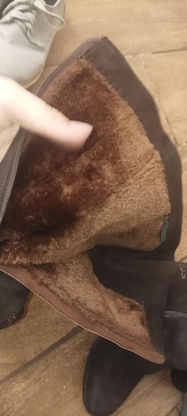 Кроссовки и спортивная обувь: Продаю замшевые сапоги женский размер;38 хз какой бренд 1500 сом — 5