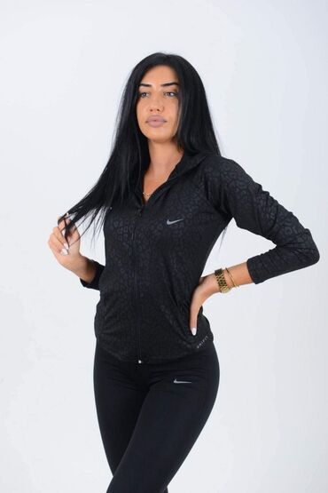 Gornji i donji deo: Novi model 
Vasa cena 2850
Double face
S,M,L,XL — 6