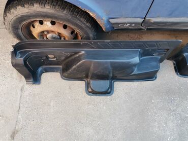 Auto delovi: Obloga stranice zadnje Lada 21213,21214 Niva br.5. Polovne, ocuvane — 3