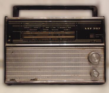 radio antik: Radio "VAF 202"