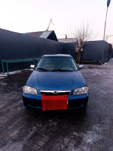 Mazda: Mazda 323: 2000 г., 1.6 л, Автомат, Бензин, Седан