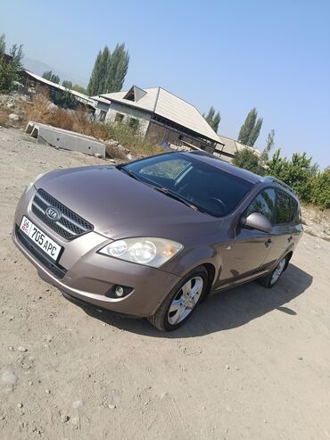 Kia: Kia Ceed: 2009 г.