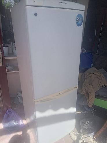 freezer: Холодильник LG двухкамерный, белого цвета, с нижней морозильной — 1