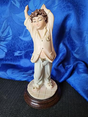 postamenti za skulpture: Italijanska figura,Decak zeva",Claudio Vivian iz 70ih godina — 7