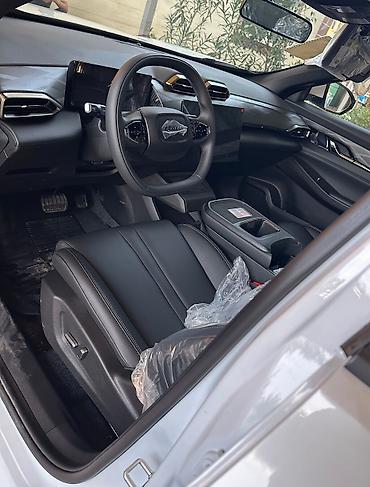 dongfeng l7 2026: Dongfeng : 2026 г., 2.5 л, Автомат, Электромобиль, Кроссовер — 7