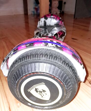 uşaq maşını işlənmiş: Segway.
Adapteri var.normal vəziyyətdədi.
probeqi çooox azdır