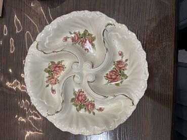 Посуда: Манежница и фруктовница.Качество классное,привозные из Дубая и России