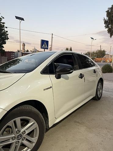 кочкор авто: Toyota Corolla: 2020 г., 1.8 л, Автомат, Гибрид, Седан — 3