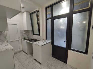 2 комнатная квартира в баку вторичное жилье: Bakı, 1 otaqlı, Köhnə tikili, 40 kv. m