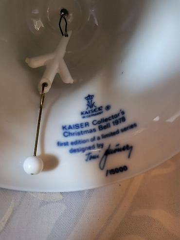 Figure: Zvono novo 1978g.Vitlajem Kajser porcelan Z.Nemacka. Kolekcionarsko — 2