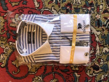 Köynəklər: Rubashka yeni, Turkiyeden getirilib; — 14