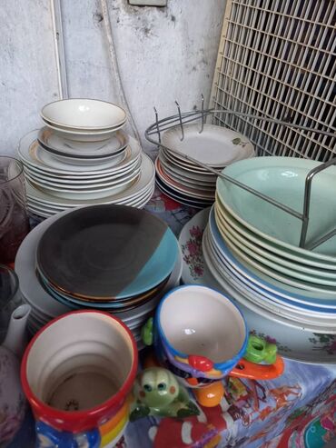 Наборы посуды: Продам посуду СССР. тарелки вилки ложки