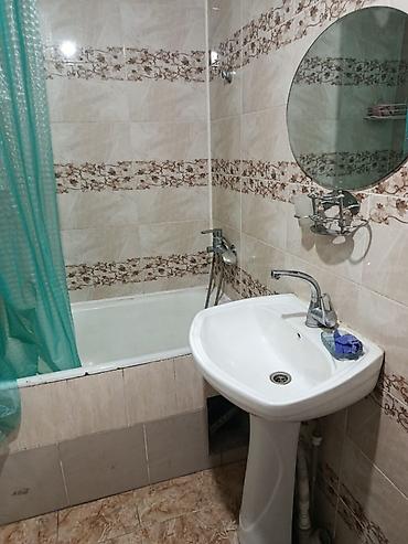 продаж дом ак босого бишкек: 100 м², 4 бөлмө, Үй-бүлөлүүлөргө — 8
