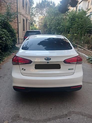 forut satsi: Kia K3: 1.6 l | 2016 il Sedan — 5