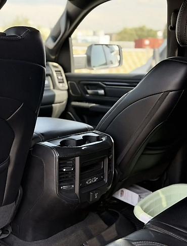 св: Dodge Ram 1500: 2020 г., 5.7 л, Автомат, Бензин, Пикап — 7
