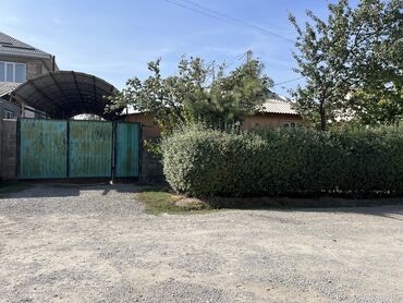 дома на иссык куле аренда: Дом, 100 м², 4 комнаты, Собственник, Старый ремонт