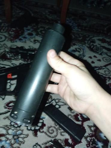 oyuncaqlar: Oyuncaq blaster – qara-narıncı rəng sxemi ilə Xüsusiyyətlər: - — 6