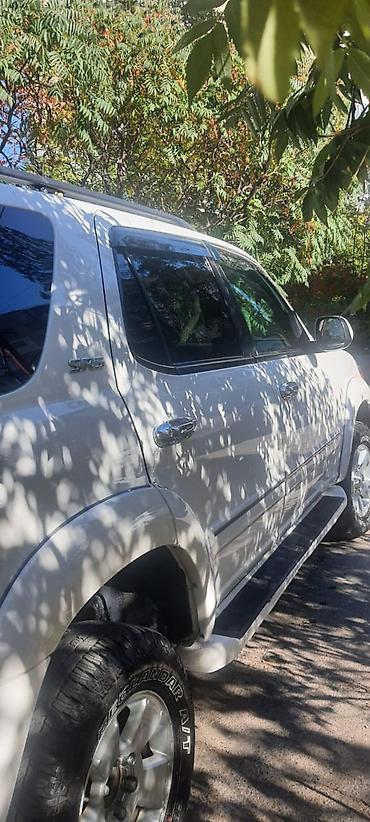 секутер: Toyota Sequoia: 2005 г., Внедорожник — 4