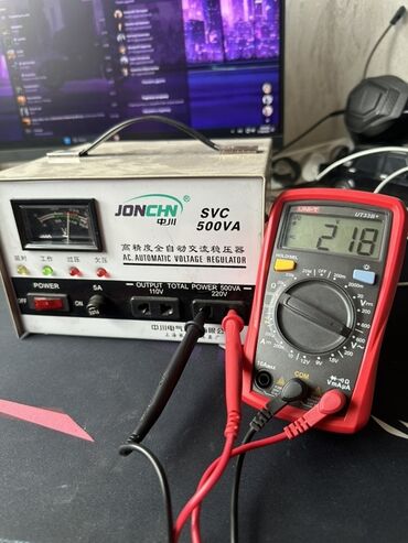 шкаф для дома и офиса: Автоматический стабилизатор напряжения JONCHN SVC 500VA Опускает до