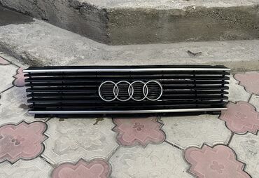 Решетки радиатора: Решетка радиатора Audi 1990 г., Б/у, Оригинал