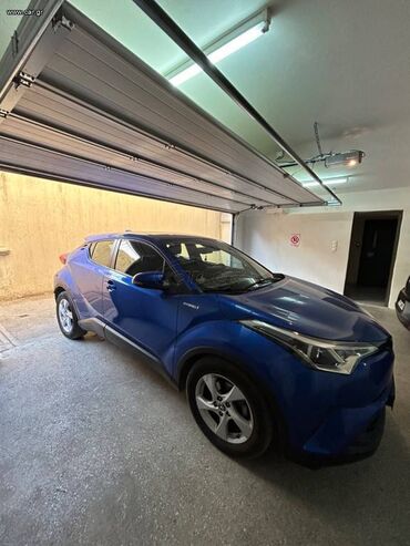 Toyota: Toyota C-HR: 1.8 l. | 2017 έ. SUV/4x4 — 14