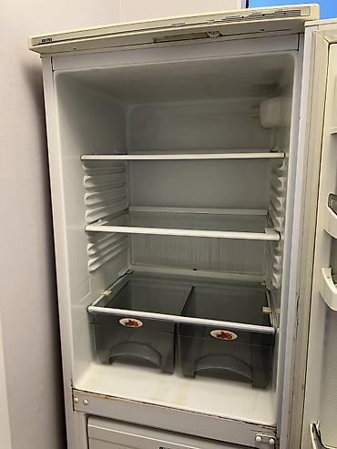 fridge: Холодильник Atlant, Б/у, Двухкамерный — 4