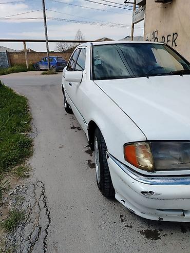 mercedes benz 208 d: Mercedes-Benz 220: 2.2 l | 1995 il Sedan — 2