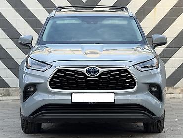 hongqi e: Toyota Highlander: 2021 г., 2.5 л, Вариатор, Гибрид, Внедорожник — 1