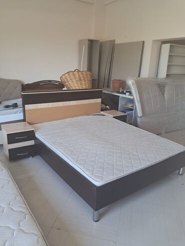embawood tek carpayi: Taxt satılır+tumbuçkalarla 170manata.Çatdırılma var.Ünvan