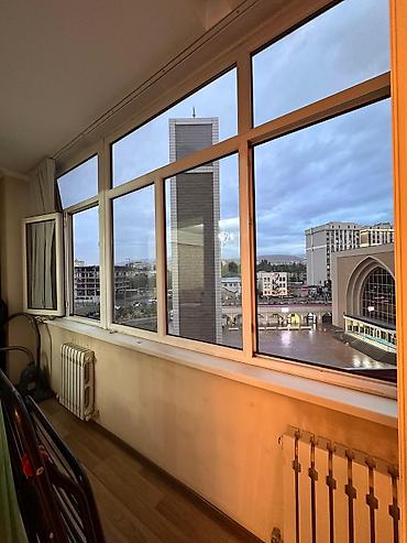 2 8: 2 комнаты, 65 м², 7 мкр Элитка, 8 этаж, Требуется ремонт — 8