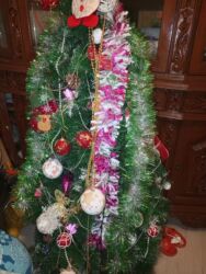 xar tut ağacı: Bəzədilmiş süni Yeni il şam ağacı seti - Yaşıl süni şam ağacı – sıx