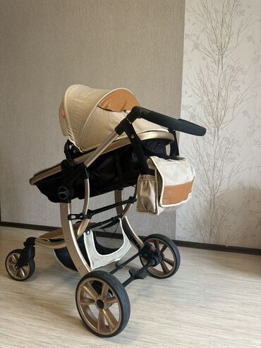 Araba-beşiklər: Çıxarıla bilən beşikli araba, İşlənmiş, Cins: Oğlan, Yaş: <1 ay, Ünvandan götürmə -da lalafo.az — 2 Araba-beşiklər: Çıxarıla bilən beşikli araba, İşlənmiş, Cins: Oğlan, Yaş: <1 ay, Ünvandan götürmə — 2