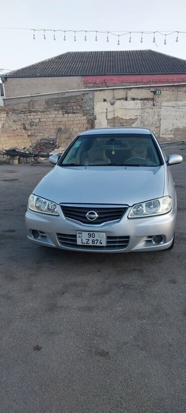 Nissan Sunny: 1.3 л | 2010 г. Седан