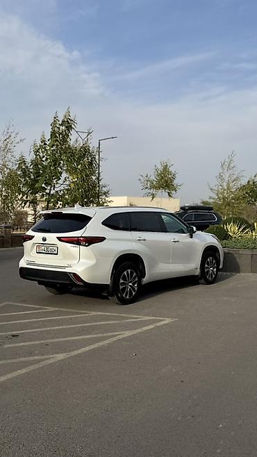 Toyota: Toyota Highlander: 2022 г., 2.5 л, Вариатор, Гибрид, Кроссовер — 6