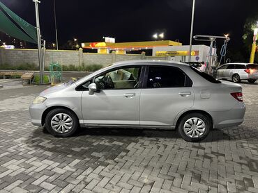 выкупка фит: Honda Fit Aria: 2003 г., 1.3 л, Вариатор, Бензин, Хэтчбэк