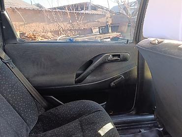 Volkswagen: Volkswagen Passat: 1994 г., 2 л, Механика, Бензин, Универсал — 3