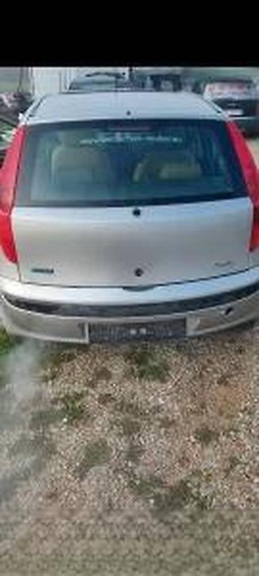 auto plac sm palanka: FIAT PUNTO STOP SVETLO 5 VRATA | Cena je po komadu. Stop svetla za — 1
