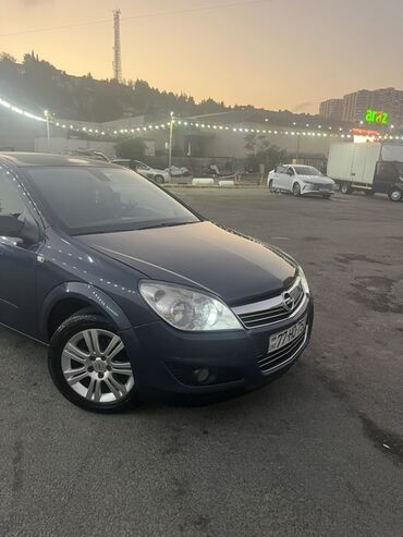 Opel: Opel Astra H – 5 qapılı hetçbek Xüsusiyyətlər: - Kuzov — 3