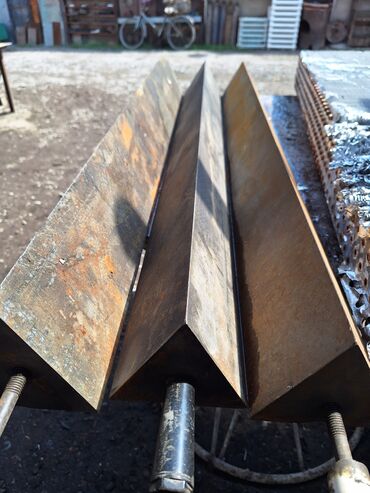 Тиски: . редуктор алюминиевый. автомат рубильник на 630 ампер at lalafo.kg — 2 Тиски: . редуктор алюминиевый. автомат рубильник на 630 ампер — 2