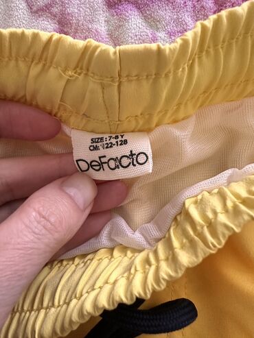 tort bezekleri usaq ucun: Defacto-dan usaq ucun deniz sortiki, 7-8 yas yazilib, 5-6 yasa gedir