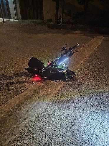 Elektrikli samokatlar: İşlənmiş Elektrik samokat 10", 501 - 750 Vt, 36 - 45 km/s, Ünvandan götürmə — 9