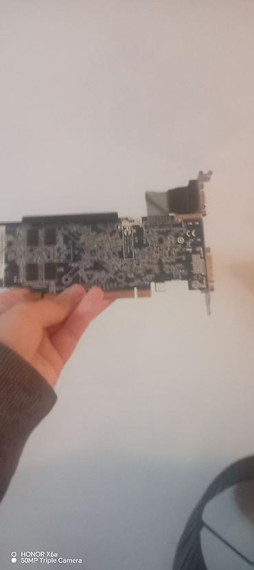 2 Eded Ekran Karti Isdiyir Isdemir Bilinmir 2Sindede VGA Port Var Real lalafo.az -da 2 Eded Ekran Karti Isdiyir Isdemir Bilinmir 2Sindede VGA Port Var Real