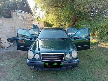 mercedes 180 b: Mercedes-Benz E 230: 2.3 l | 1997 il Sedan — 1