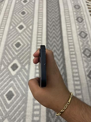 iphone 16 2 ci el: IPhone 16e, 128 GB, Qara — 5