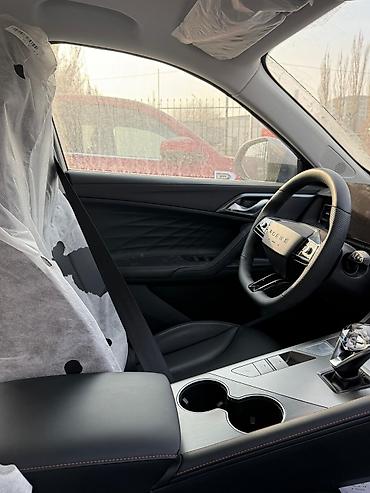 Roewe: Roewe RX5: 2023 г., 1.5 л, Автомат, Гибрид, Кроссовер — 10